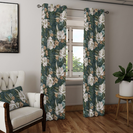 Zasłona w zielone kwiaty