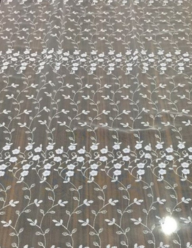 Firana tiulowa na metry wzór gałązki i listki | 280 cm