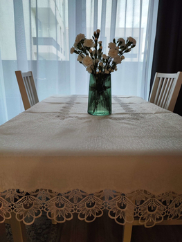 Obrus prostokątny biały z gipiurą 150x260 cm