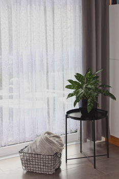 Gotowa firana tiulowa z motywem kwiatowym - 200x250 cm